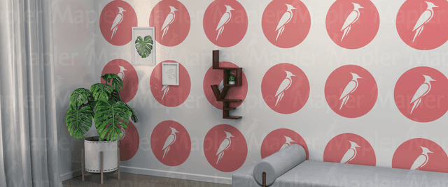 Repisa de madera con la palabra 'Love' en su diseño.